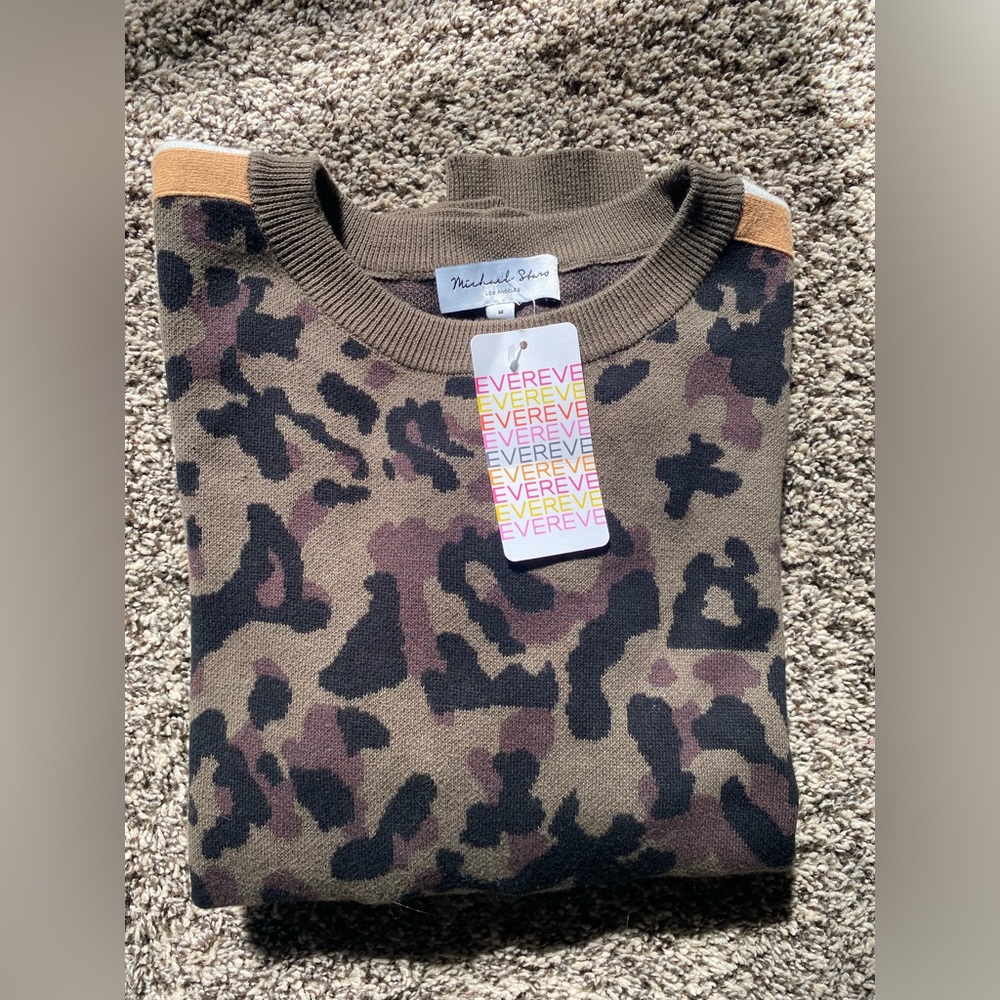 Macy leopard pullover sweater